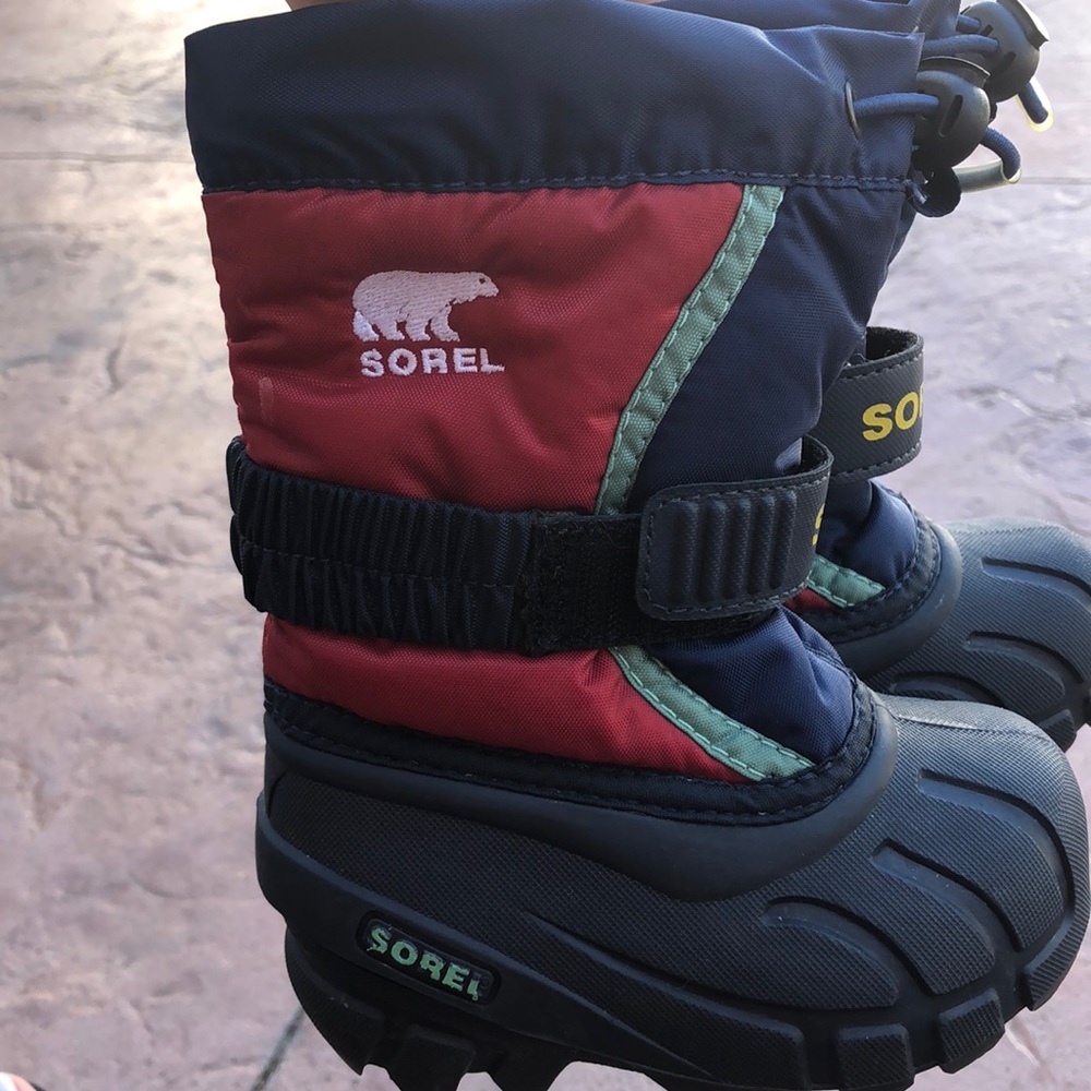 SOREL boy snow boots